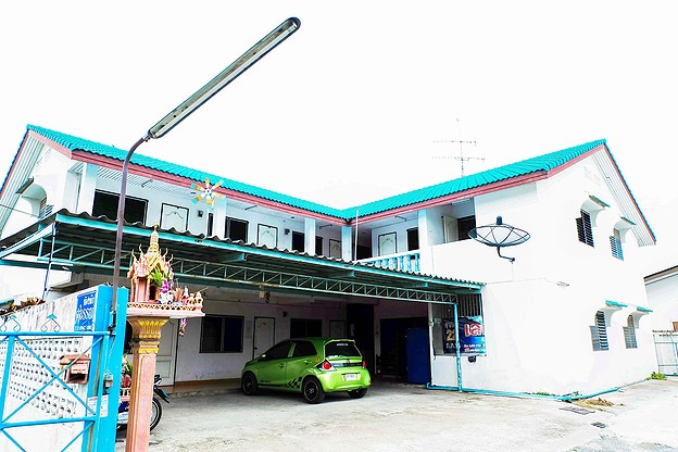 Condo · Mueang Chon Buri, chon_buri — photo 2