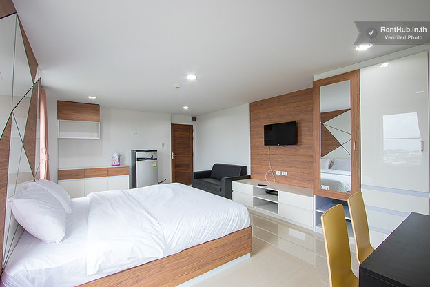Condo — photo 2