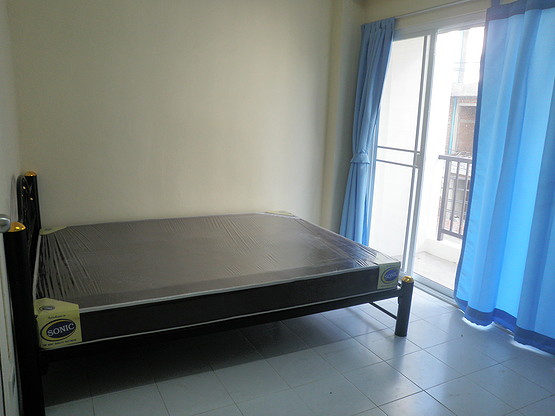 Condo · Mueang Chon Buri, chon_buri — photo 3