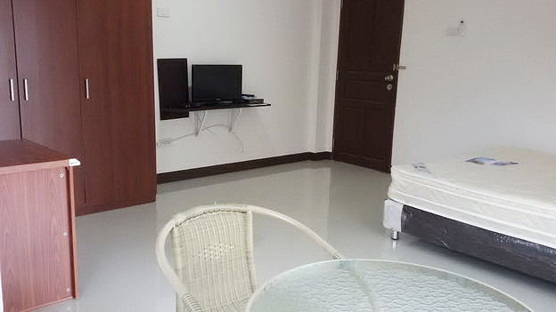 Condo — photo 2