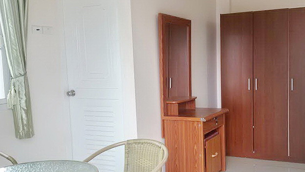 Condo — photo 3