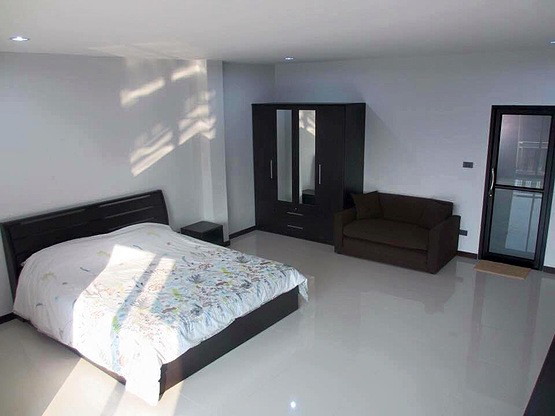 Condo — photo 3