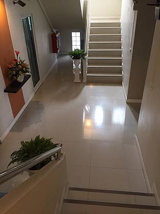 Condo — photo 2