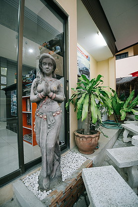 Happy House — photo 4