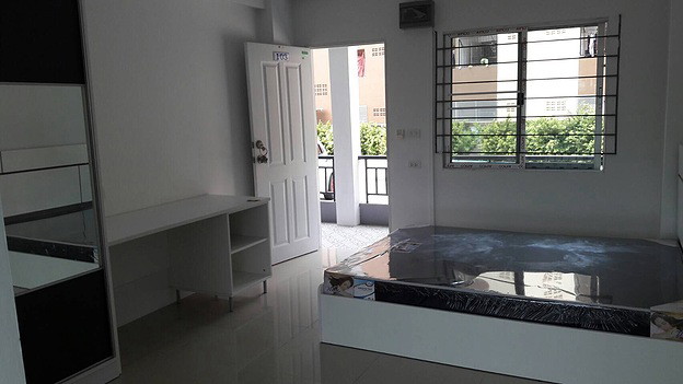 Condo — photo 2