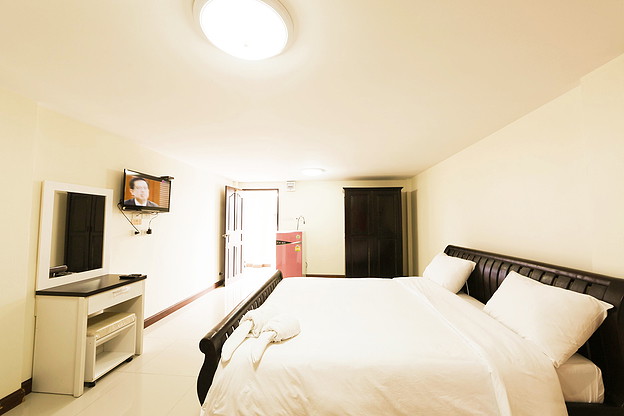 Condo — photo 5