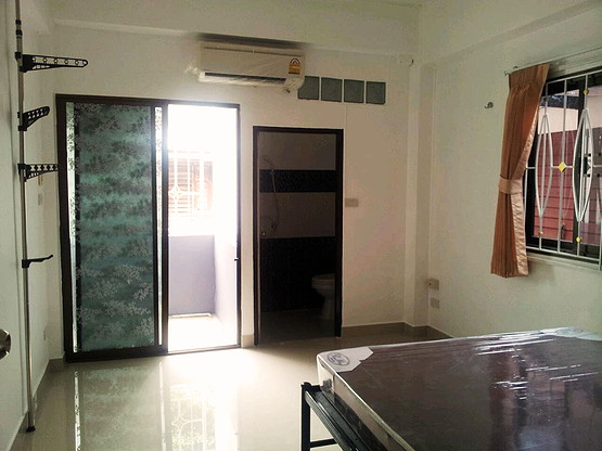 Condo · Thon Buri, bangkok — photo 4