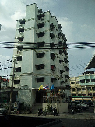 Condo · Bang Na, bangkok — photo 3
