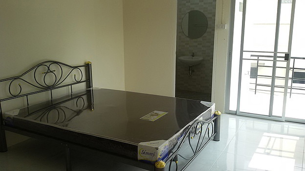 Condo · Bangkok Yai, bangkok — photo 1