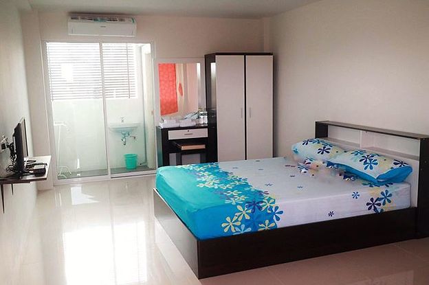 Condo — photo 2