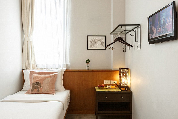 Condo · Phra Nakhon, bangkok — photo 1
