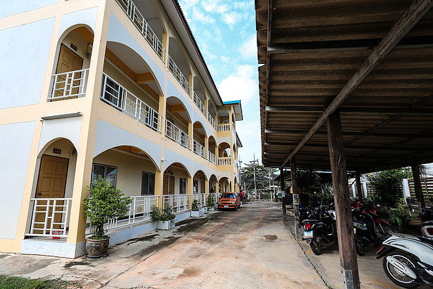 Condo — photo 2