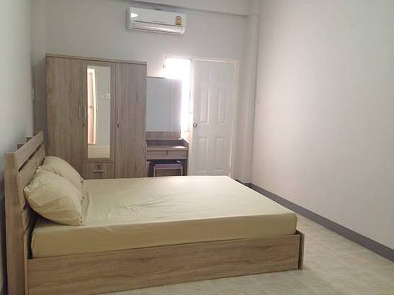Condo — photo 2