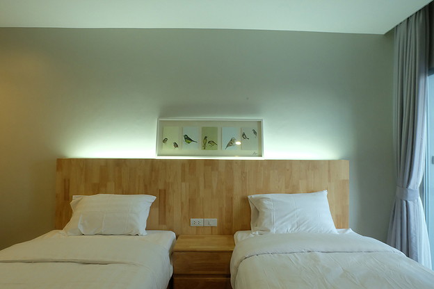 Condo — photo 2