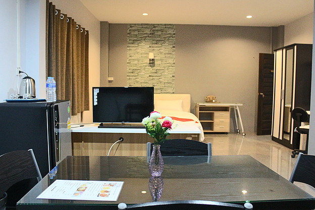Condo — photo 3