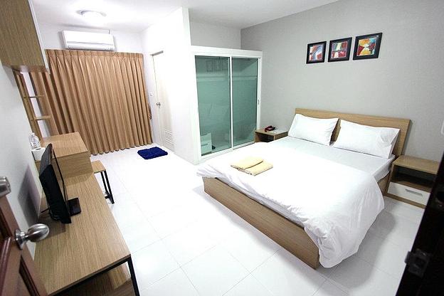 Condo · Bang Kapi, bangkok — photo 1