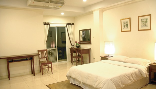 Condo · Bang Kapi, bangkok — photo 1