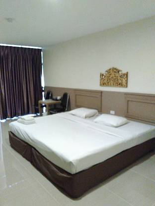 Condo · Pathum Wan, bangkok — photo 2