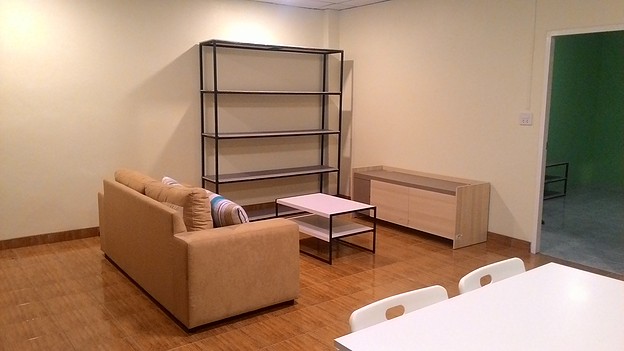 129 Place — photo 2