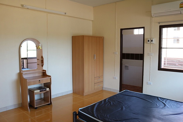 Condo — photo 2