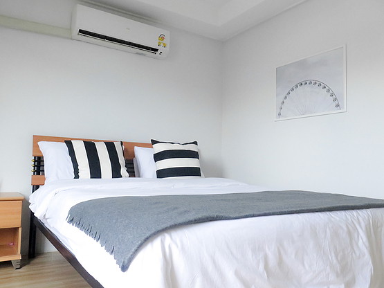 Condo · Wang Thonglang, bangkok — photo 1