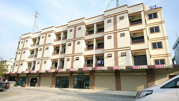Condo — photo 2
