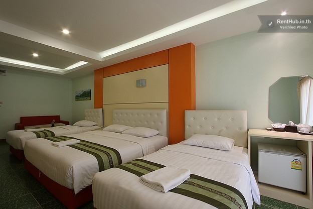 Condo · Bang Kapi, bangkok — photo 1