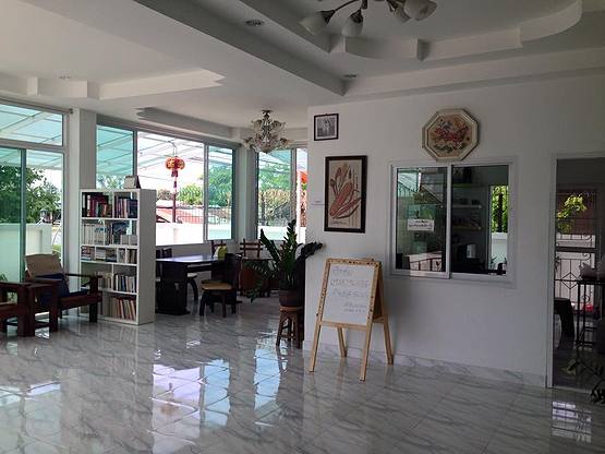 Condo — photo 3