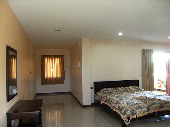 Condo — photo 1