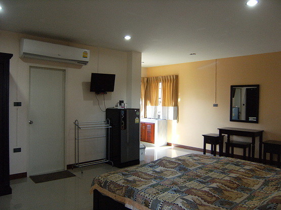 Condo — photo 2