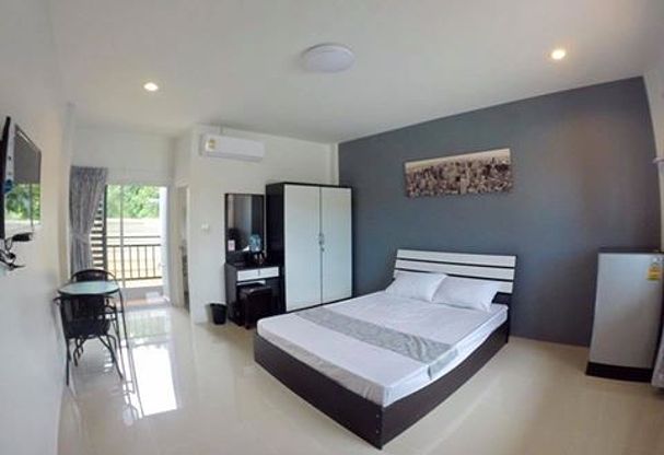 Condo — photo 2