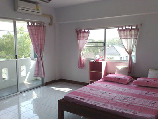 Condo · Bang Kapi, bangkok — photo 1