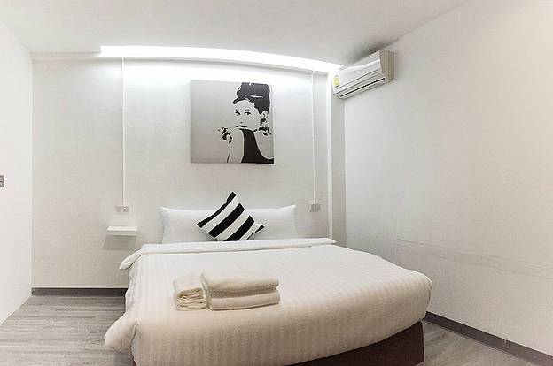 Condo · Phra Khanong, bangkok — photo 2