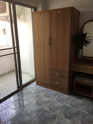 Condo · Wang Thonglang, bangkok — photo 2