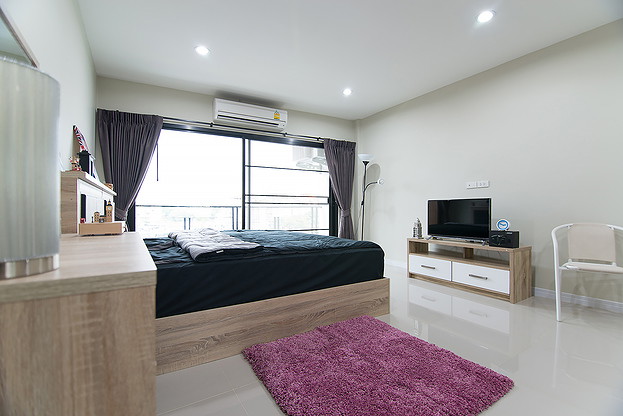 Condo · Bangkok Noi, bangkok — photo 2