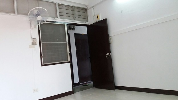 Condo · Mueang Samut Prakan — photo 2