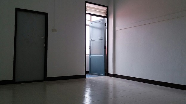 Condo · Mueang Samut Prakan — photo 1