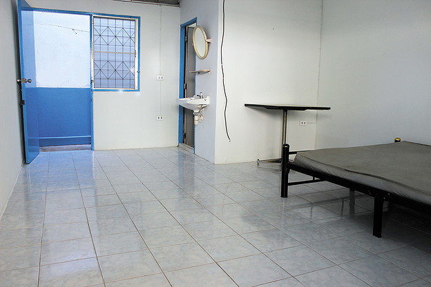 Condo — photo 2
