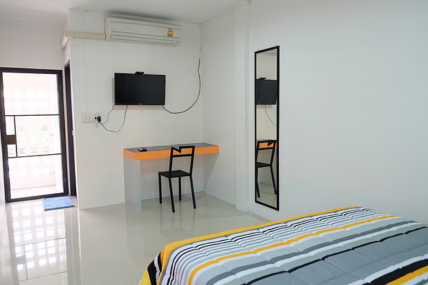 Condo — photo 3