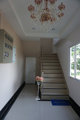 Condo — photo 2