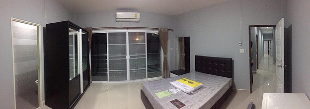Condo — photo 1