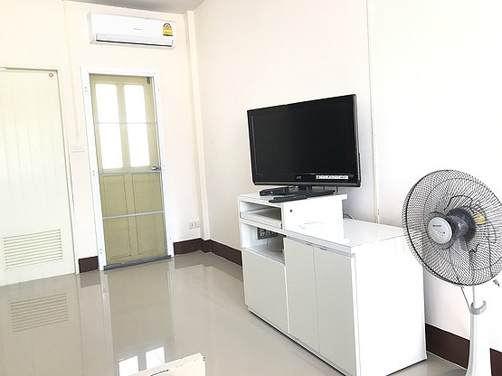 Condo — photo 3