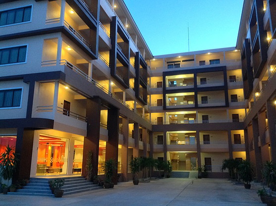 Condo — photo 3