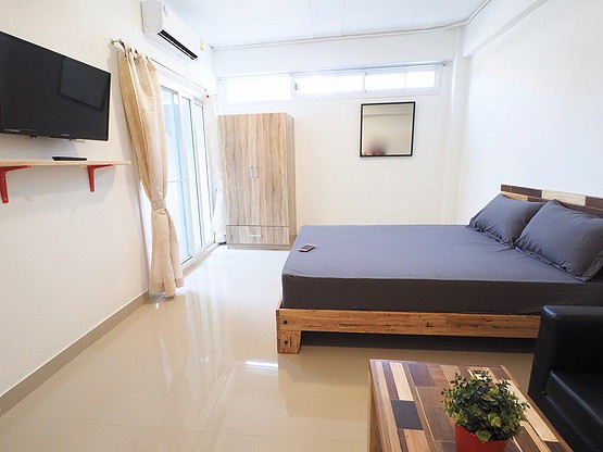 Condo · Mueang Samut Prakan — photo 2