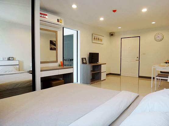 Condo · Phra Khanong, bangkok — photo 2