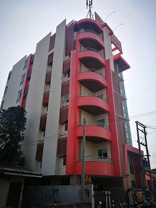Condo — photo 2