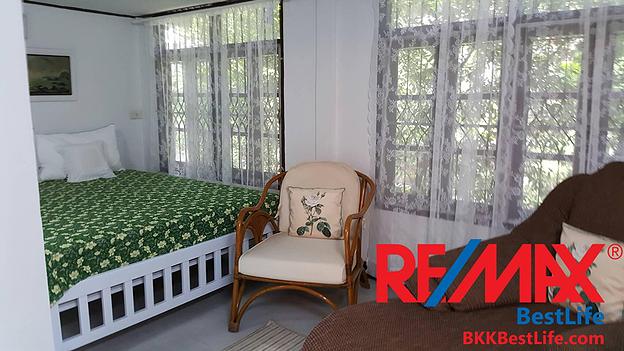 Ekkamai 42 Rental Studio Phra Kanong — photo 2