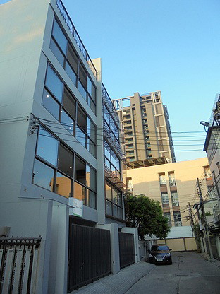 Condo · Watthana, bangkok — photo 2