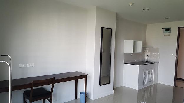 Condo · Phra Khanong, bangkok — photo 3