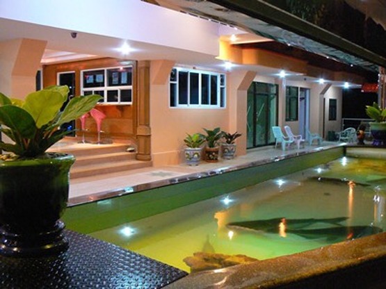 Condo — photo 3